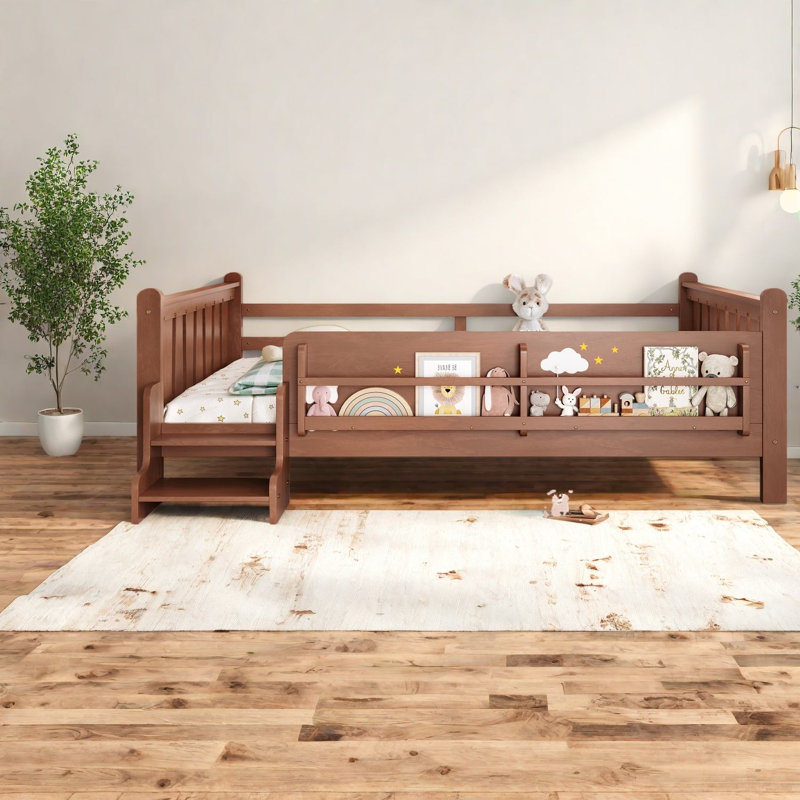Grand lit en bois massif avec rangement peu encombrant, naturel pour la maison