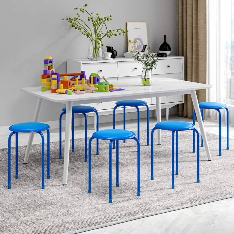 Ensemble de 6 tabourets empilables avec sièges rembourrés, tabourets empilables rembourrés de hauteur standard de 17 pouces avec surface en cuir, tabourets gigognes ronds portables pour la cuisine intérieure / extérieure, couleur assortie, paquet de 6