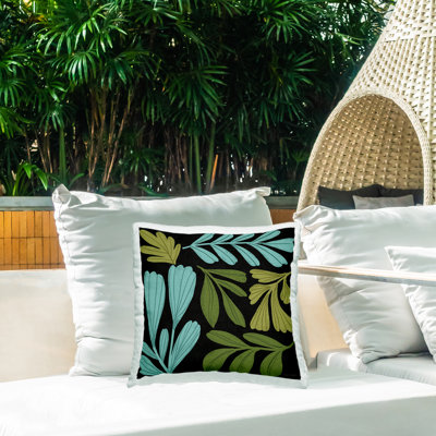 Coussin décoratif imprimé feuilles et brins de feuilles par Cheryl Warrick
