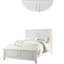 Magnifique cadre de grand lit blanc avec une taille de style chambre à coucher moderne en blanc, tête de lit à panneau haut transitionnel et matériau en contreplaqué-1892677799
