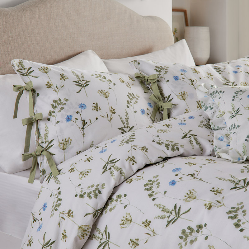 Meadow White Cotton Bedding Set, King Duvet Cover Set + 2 Standard Pillowcases