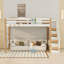 Lit mezzanine avec tablettes de rangement, crochet à vêtements et espace sous le lit-128971049