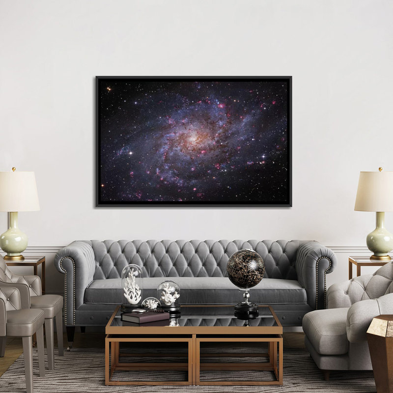 « m 33, the triangulum galaxy », reproduction d’impression sur toile, H 18 po x l 26 po x P 1,5 po, Toile avec cadre noir