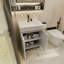 Ensemble de meuble-lavabo moderne autoportant avec lavabo et beaucoup de rangement Calvera