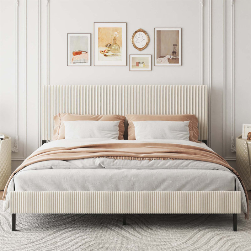Structure de lit robuste avec tête de lit bandée élégante, assemblage facile et conception moderne pour un sommeil confortable