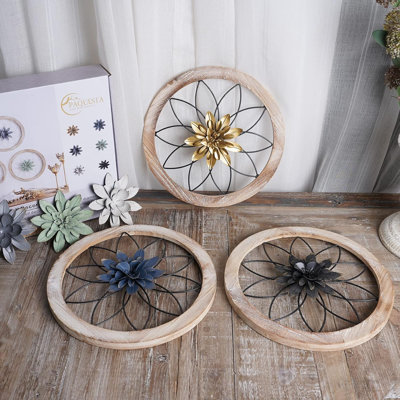 Wall Decor on Metal