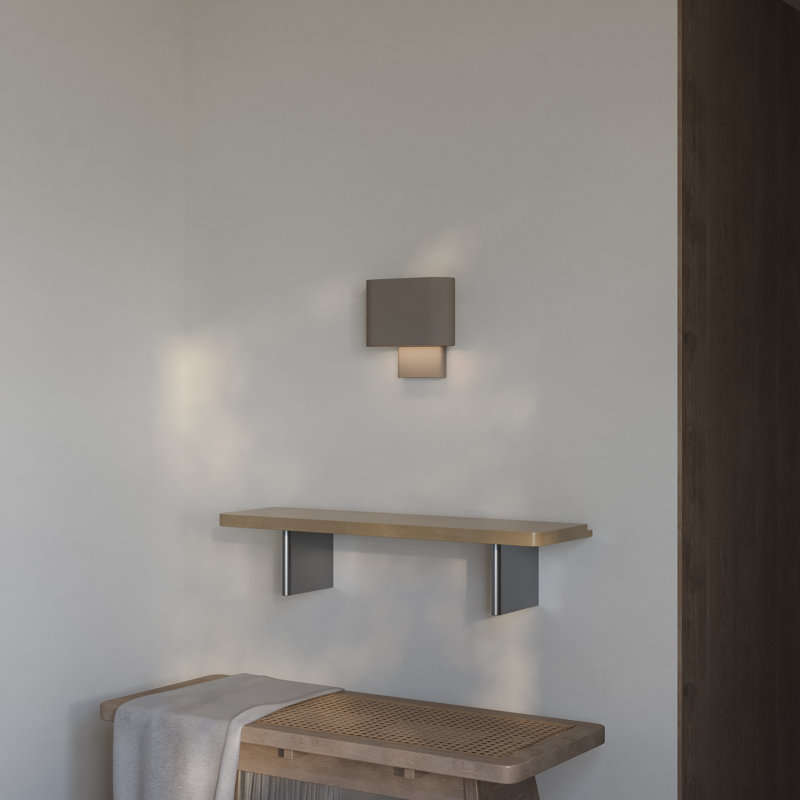 Kalli Wall Sconce, Walnut