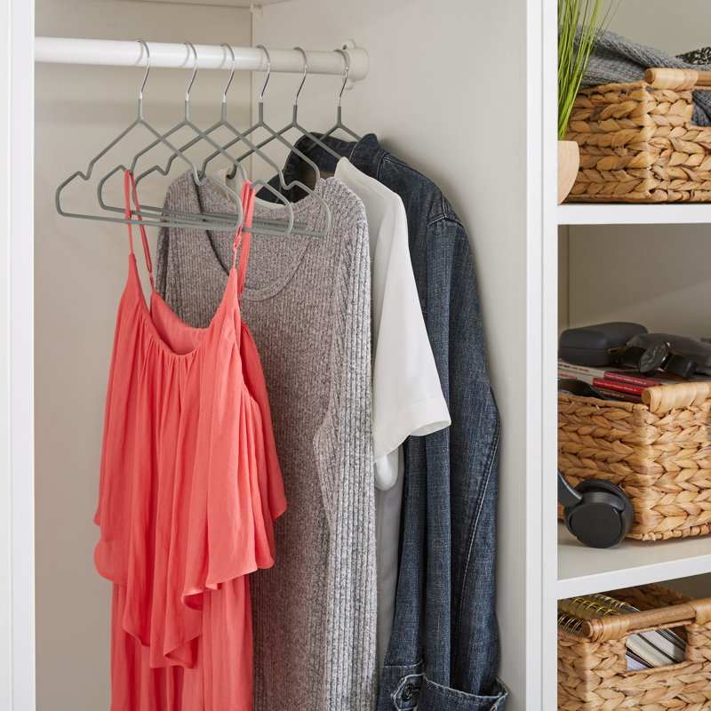 Paquet de 12 cintres en métal Simplify, Gris