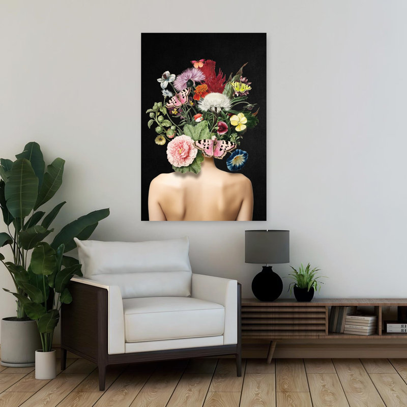 Femme avec tête de fleur colorée élégante fleur de papillon nature sereine, H 36 po x l 24 po