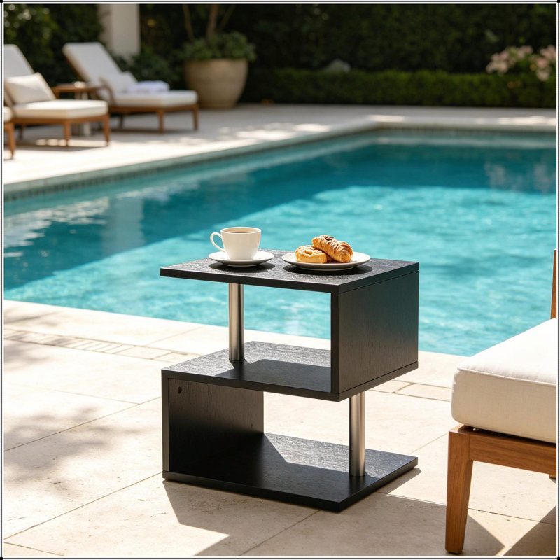 Table d'appoint chic en forme de S avec trois niveaux pour un rangement et une présentation modernes, parfaite pour les salons et les chambres
