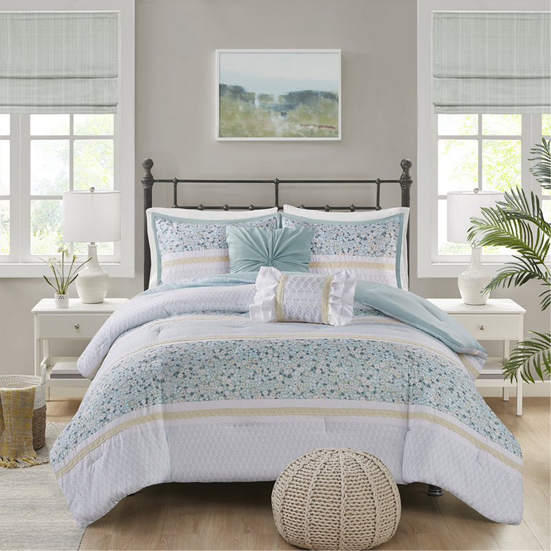 King/Cal King 5 Piece Seersucker Comforter Set With Throw Pillows, Aqua Floral, King Comforter  + 4 Additional Pieces