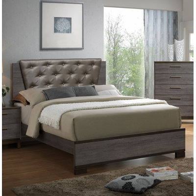 Props Solid Wood Piece Bedroom Set