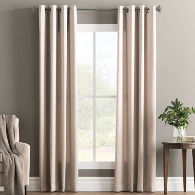 Panneau de rideau à oeillets à économie d'énergie thermique - Basics by Wayfair ™