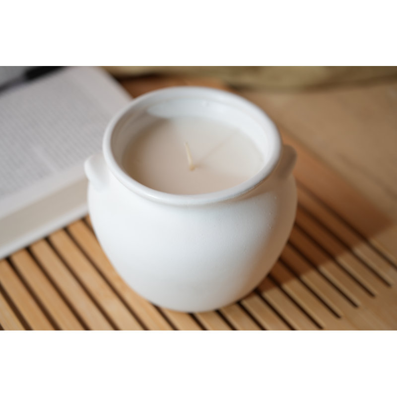 Bougie d'urne en céramique 5 po - blanc cassé - 23 oz