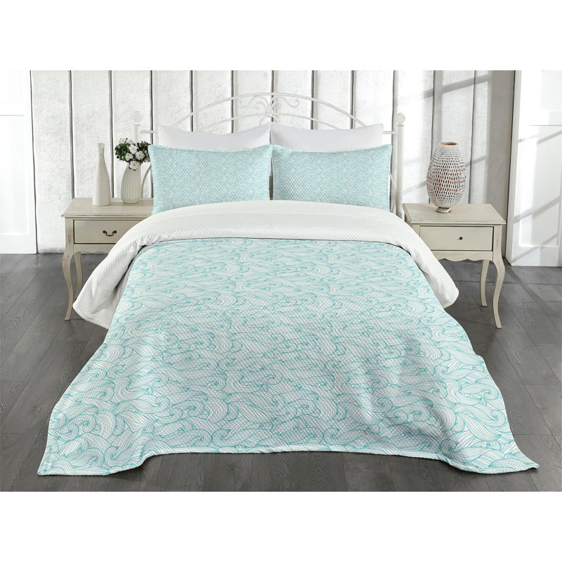 Queen White Quilted Bedspread Set with Pillow Shams