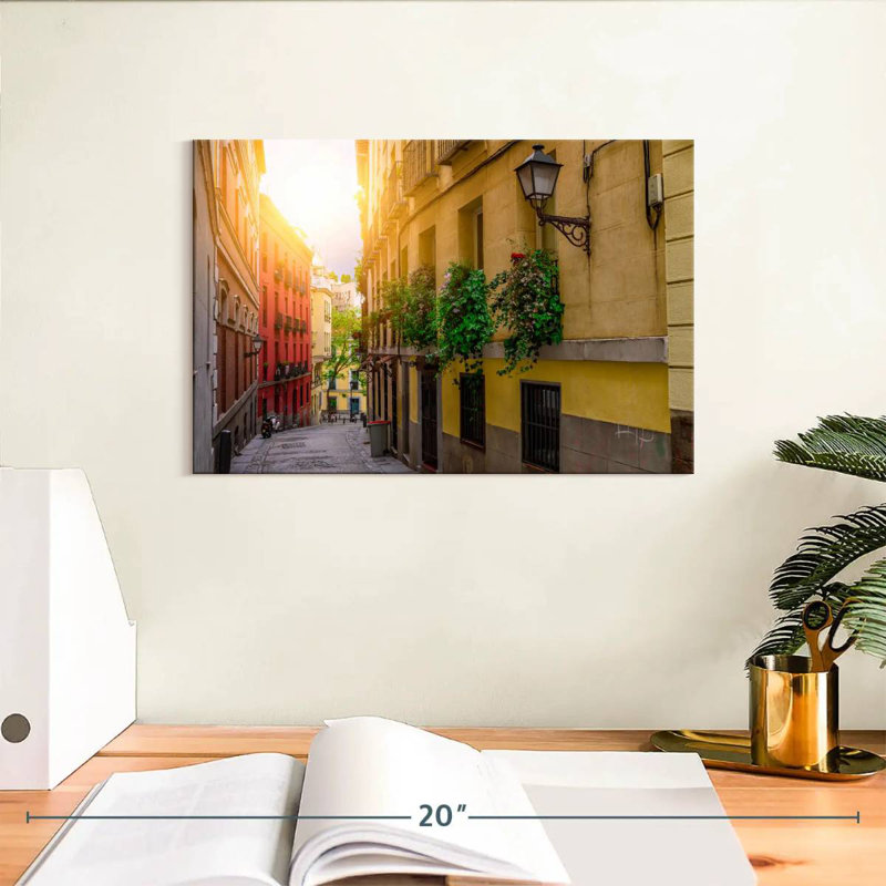 Vieille rue de Madrid, H 8 po x l 12 po