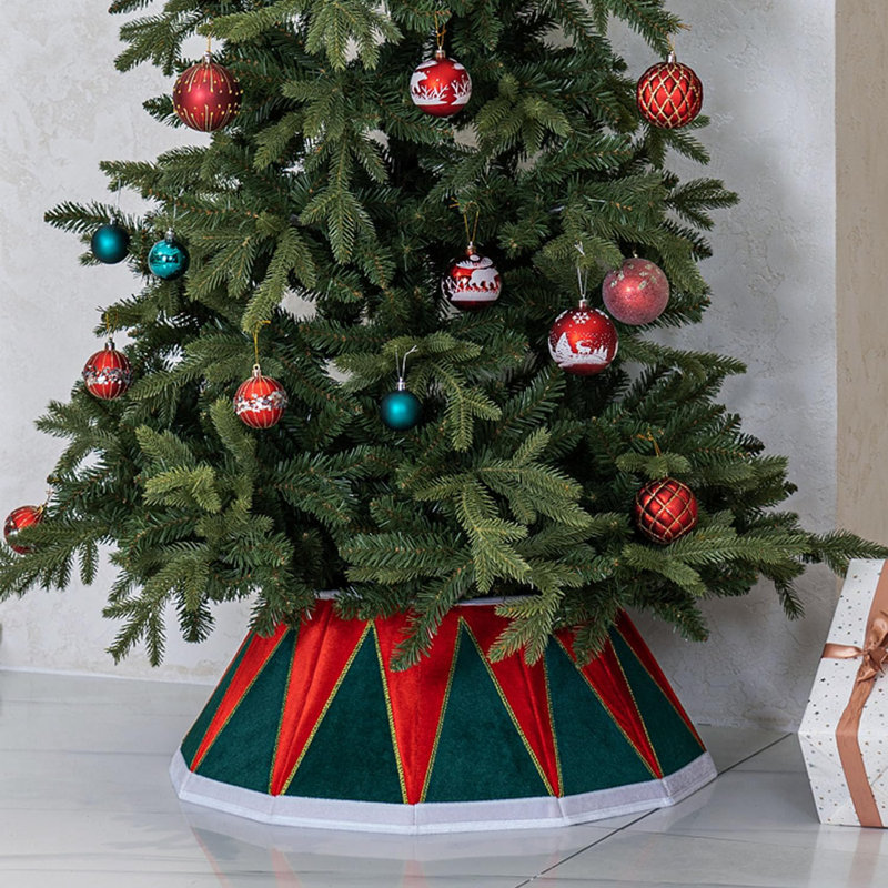 Sheelah Velvet Tree Skirt