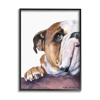 Portrait d'un chien curieux bouledogue anglais