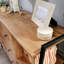 Commode avec tiroirs et deux tablettes ouvertes-2125616028