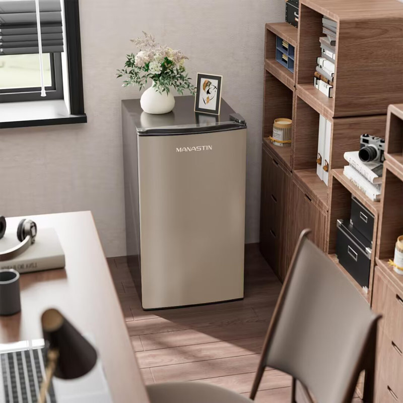 Mini réfrigérateur compact à économie d'énergie avec porte réversible 3,2 pi³ Manastin, Doré
