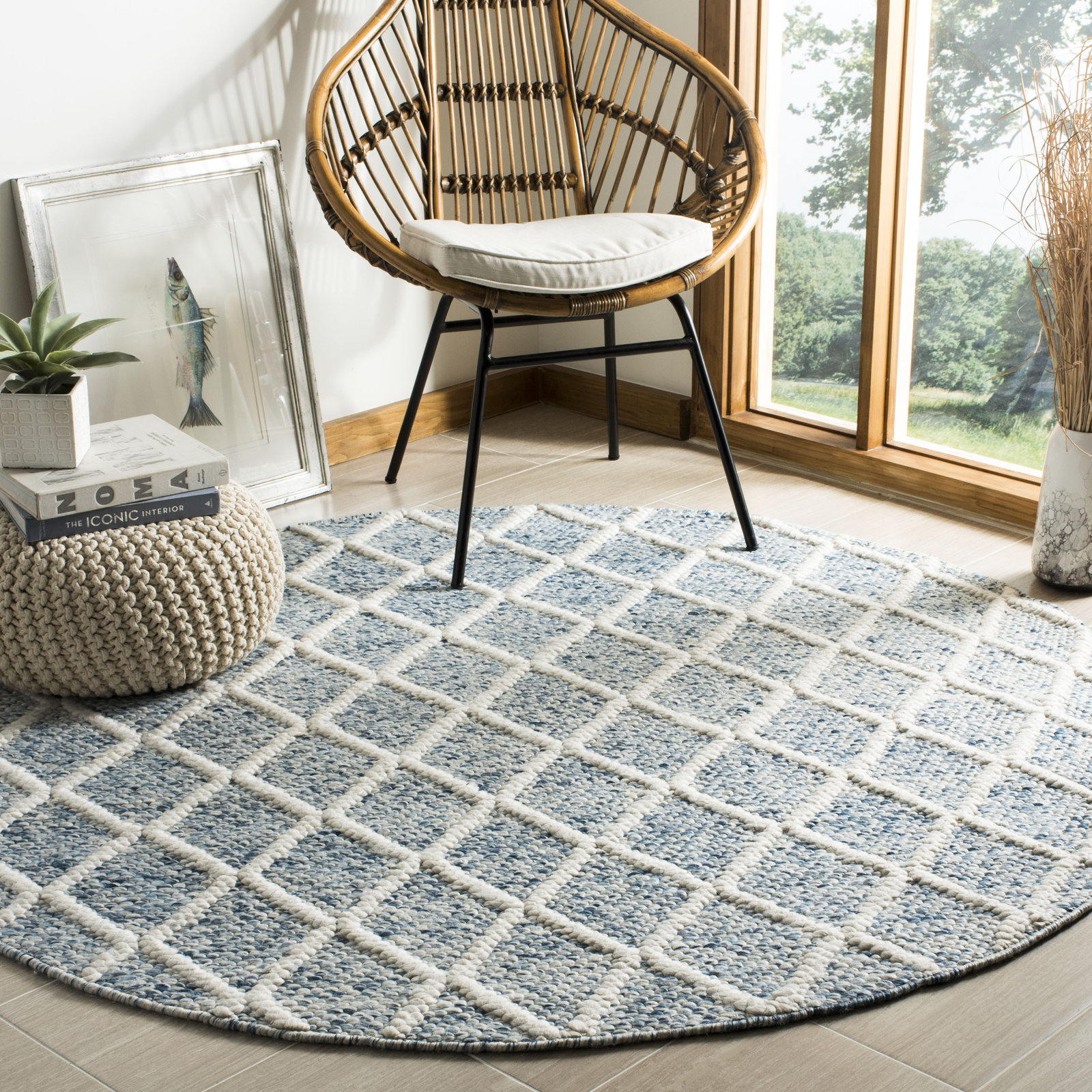 Russo Ivory Blue Hand-Woven Flatweave Rug, Round 6'