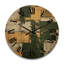 Horloge murale jaune sur fond jaune-532904227