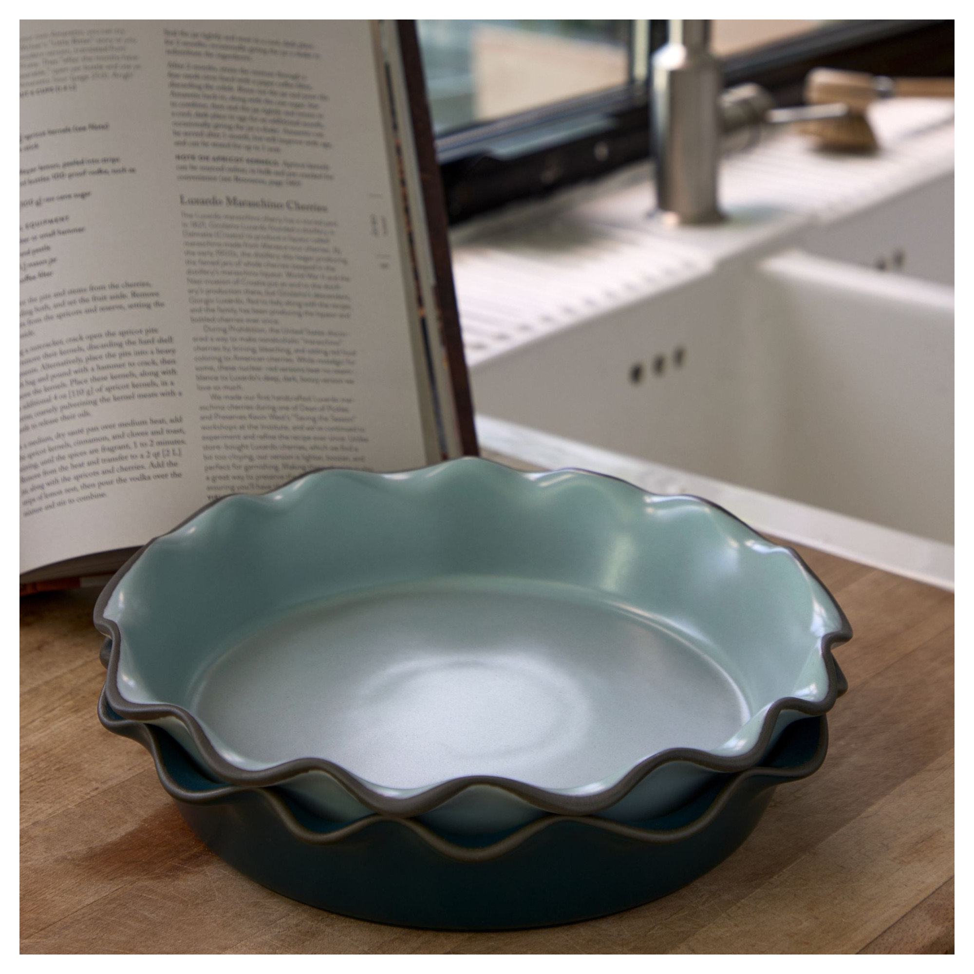 Costa Nova Stoneware Pie Pan, Sky