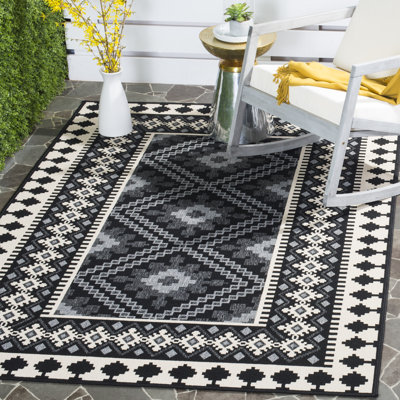 Mcwilliams Oriental Indoor / Outdoor Area Rug