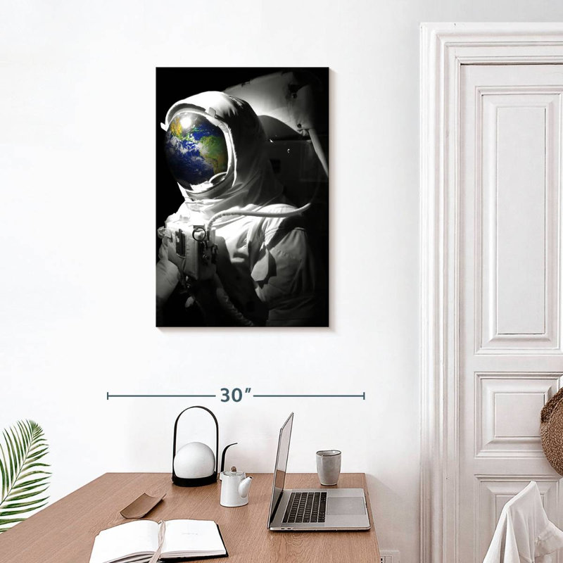 Oberle Astronaut Earth Pop, 30" H x 20" W
