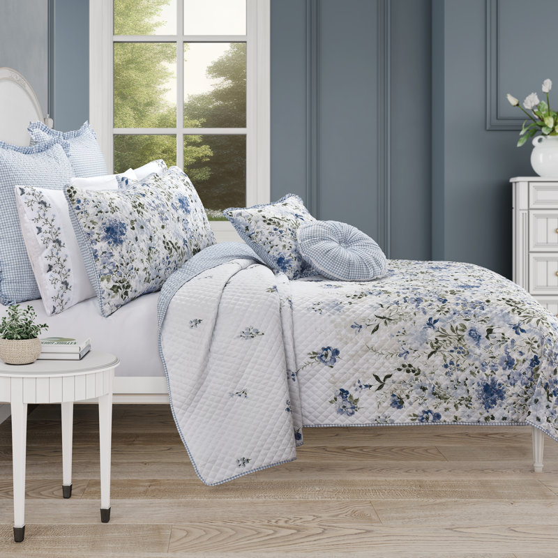 Kourtney Quilt Set Blue, King Quilt + 2 King Shams