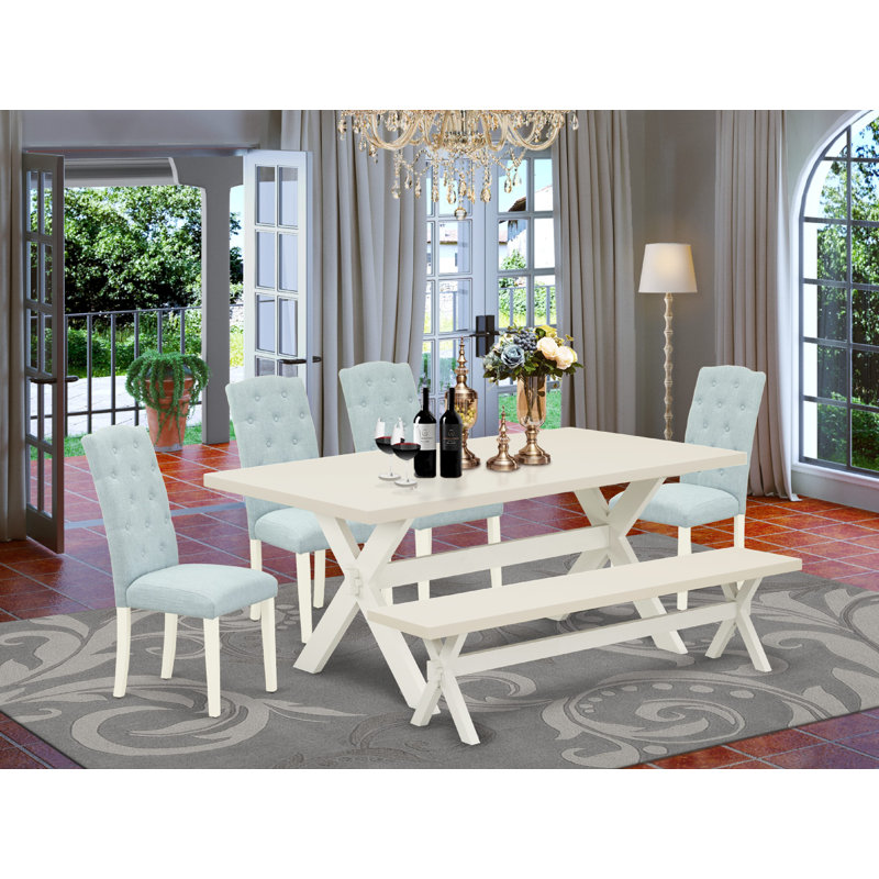 L'ensemble de table de salle à manger 6 pièces contient une table de salle à manger rectangulaire avec pieds en X et 4 chaises Parson en tissu bleu bébé avec banc, lin blanc