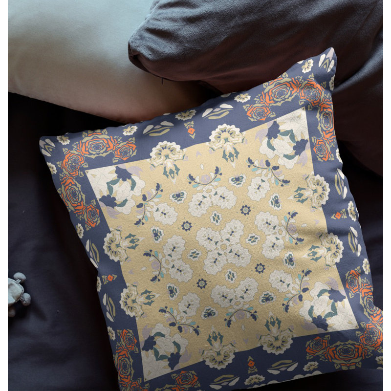 Coussin décoratif 26 po x 26 po Broadcloth, Floral bleu / jaune