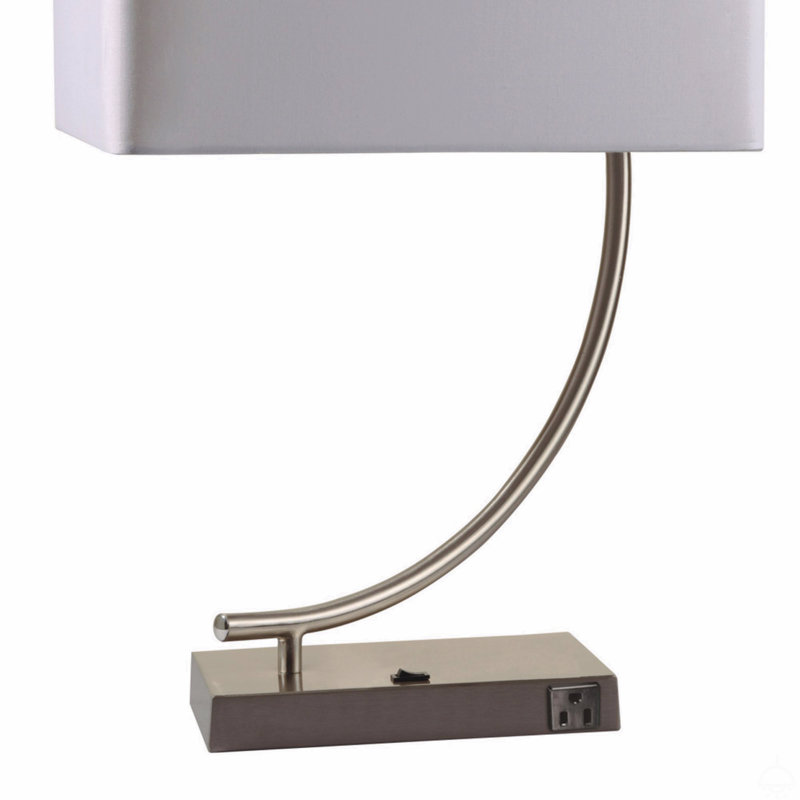 Lampe de table haute 22,5 po en métal avec finition argentée et design incurvé, abat-jour blanc