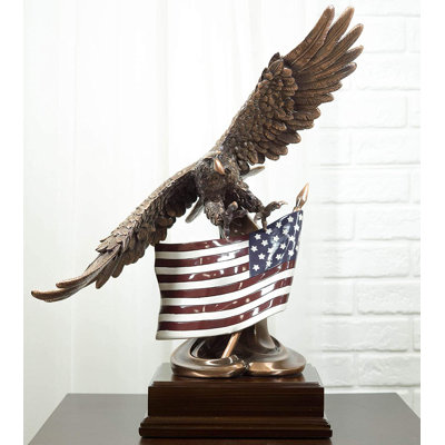 Ebros États-Unis, patriotique, majestueux, aigle à tête blanche, planant au-dessus de l'étoile, paillettes, drapeau américain, statue, bronze, résine, électroplaqué, finition, avec, musée, base, musée, 4 juillet, Fête de l'Indépendance