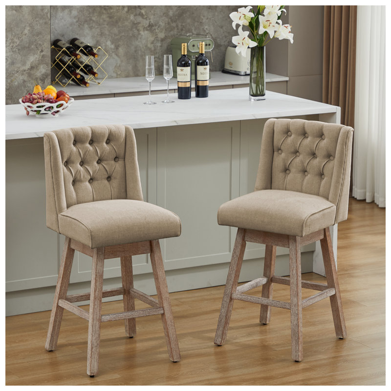 Tabouret de bar pivotant à 360 ° Terron avec pieds en bois massif Terron, Marron clair