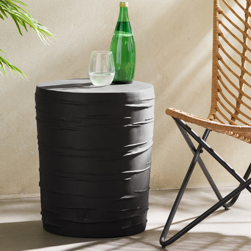 Table d'appoint en béton 16 boulons, poids léger, noir, 15,31 po Taille du produit, idéale pour une utilisation en patio, table légère en bouleau, profondeur de 15,31 po, largeur, hauteur de 15,08