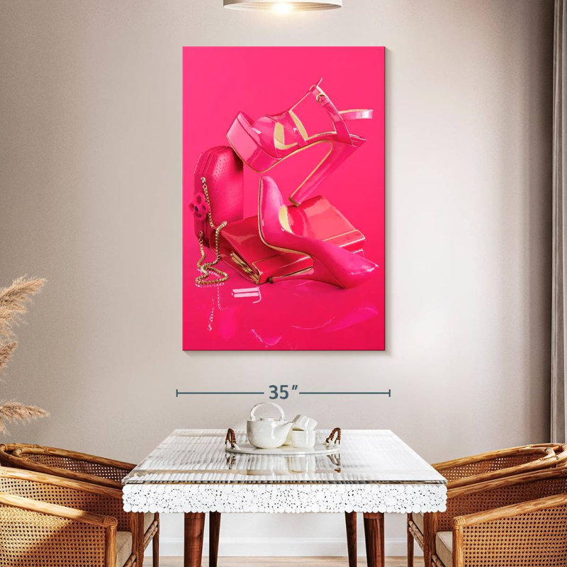 Talons et sacs à main roses, H 51 po x l 34 po