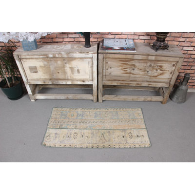 Handmade Oushak Carpet With Vibrant Turkish Patchwork Design Ideal For Entry Space in Small Size