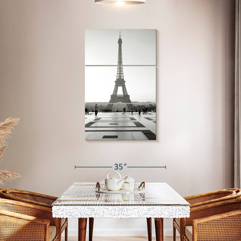 Nicci Tour Eiffel IV, 45" H x 28" W