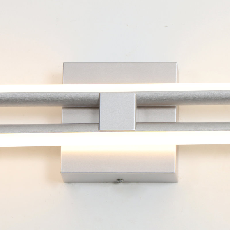 Applique murale linéaire pour salle de bain à 2 lumières DEL Keyli, Argent argent, H 4,7 po x l 32 po x P 2,8 po, 20 W