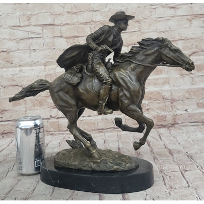 Figurines et sculptures Tyena