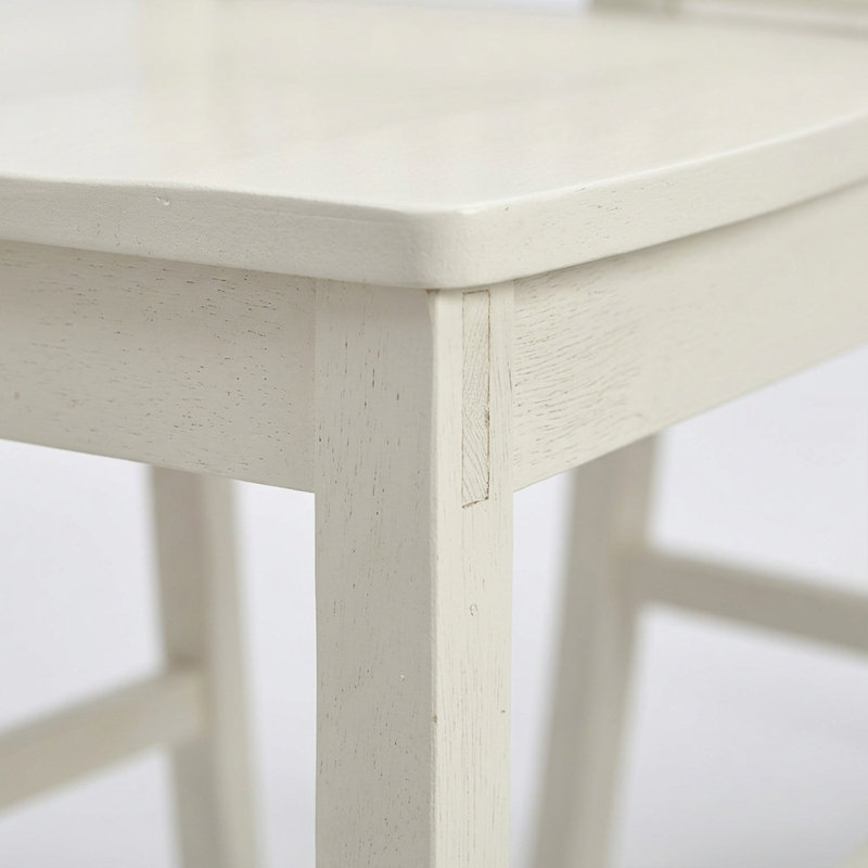 Ensemble de salle à manger rectangulaire 7 pièces en bois d'hévéa fini blanc lin, comprenant une table et 6 chaises à dossier à lattes, style milieu du siècle.