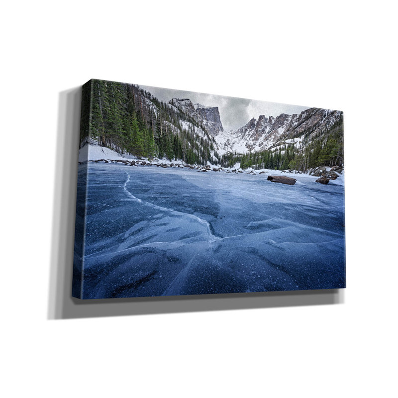 Toile épique Graffiti «Dream Lake Winter» par Rick Berk, 60 po x 40 po