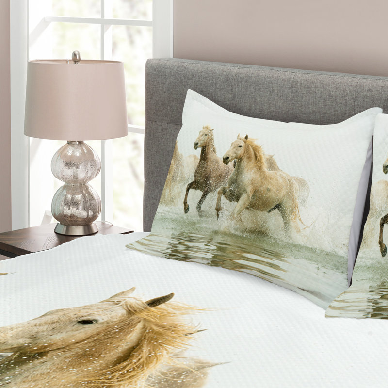 Sofia No Pattern Bedspread with Pillow Shams, 220 x 264 cm