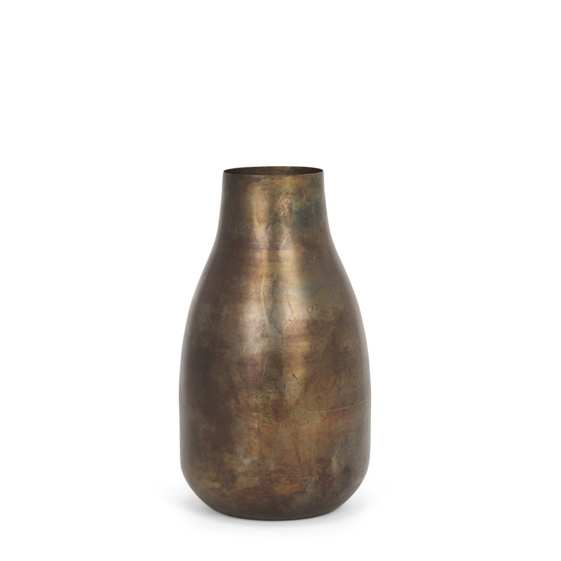 Vase en métal doré oxydé Lariah, H 7 po x l 7 po x P 1,98 po