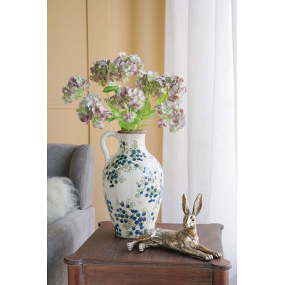Vase en céramique blanche 7,5 x 7,3 x 12 po avec motif de baies bleues