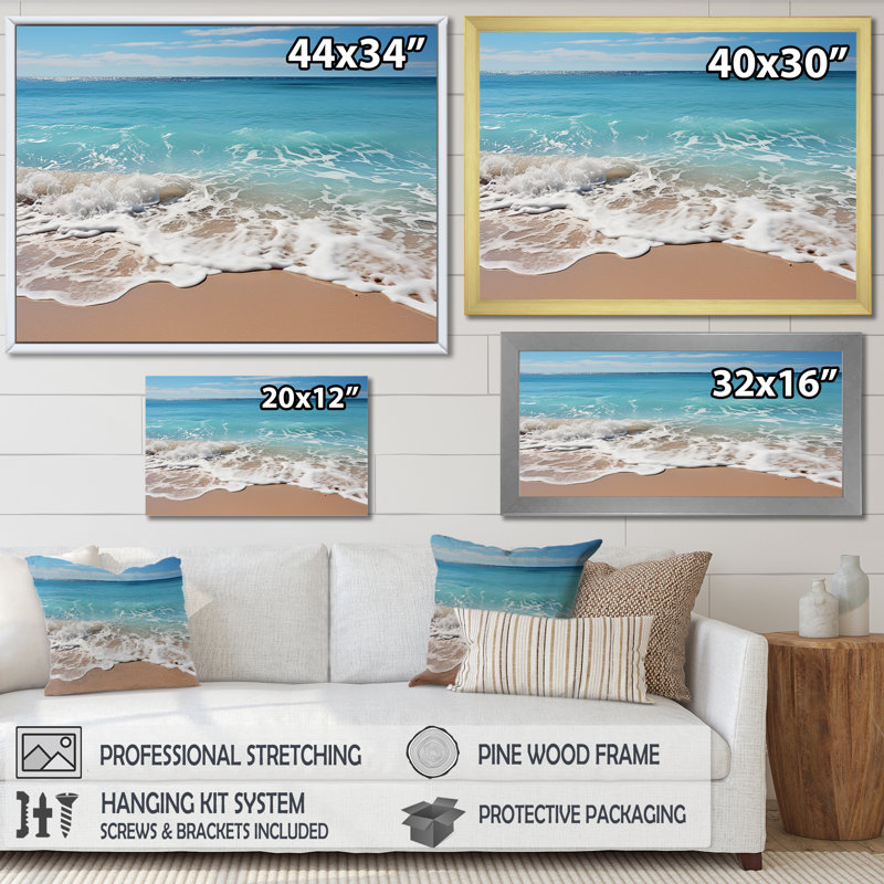 «Shoreline Shadows On Beautiful Beach On», reproduction sur toile, H 24 po x l 32 po x P 1 po, Encadrement doré