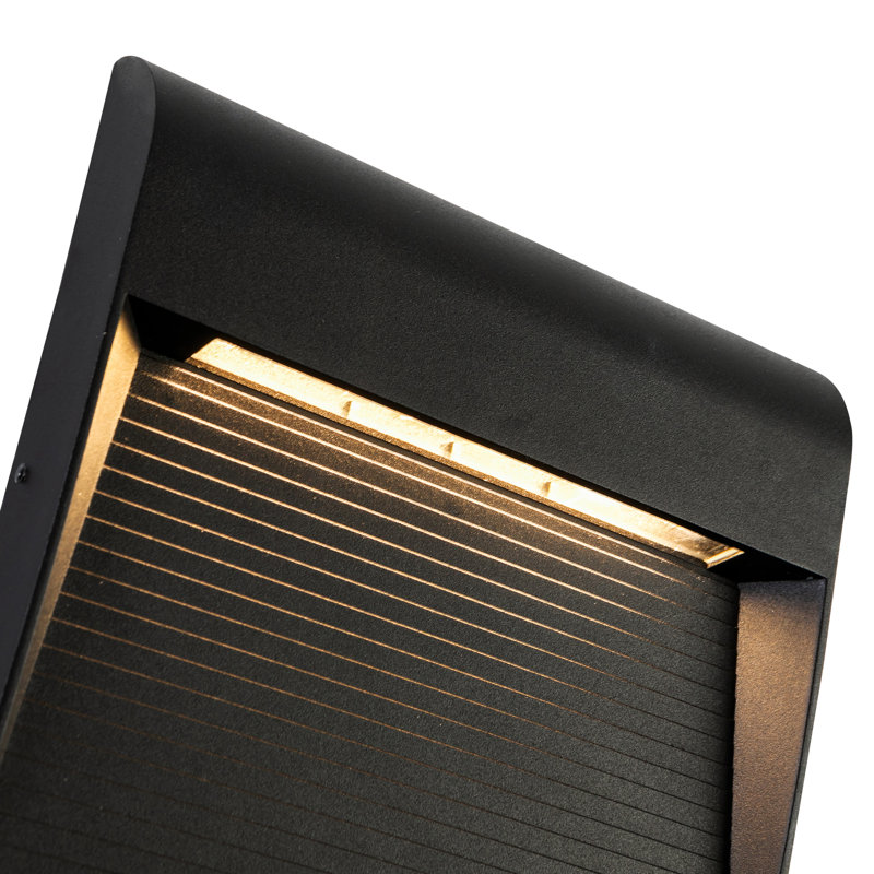 Casa 1 - Light LED Outdoor Flush Mount, Black, 6.75" H x 6.75" W x 1" D