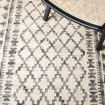 Juraj Flat Weave Jute Southwestern Rug