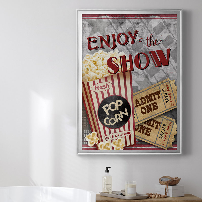 «Movie Night I», toile encadrée de qualité supérieure - prête à être accrochée, Argent, H 30,5 po x l 22,5 po x P 1 po